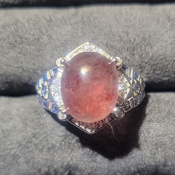 Elegant Strawberry Quartz Ring - Picture 1 of 2